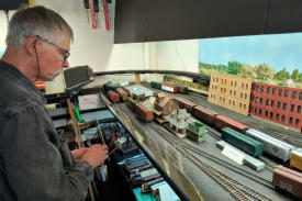 Bob is concentrating on his Cadillac Turn duties.